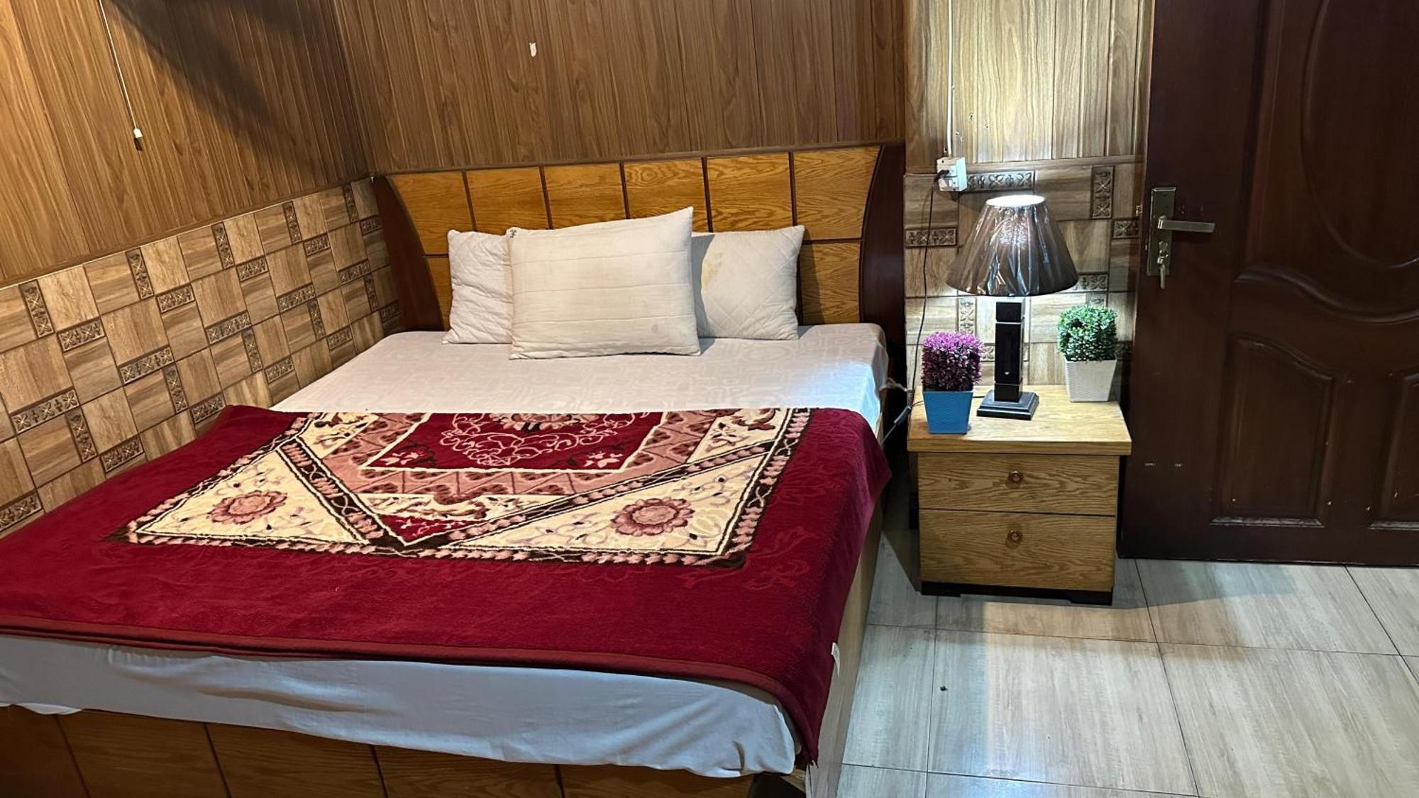 רוואלפינדי Baoo Jee Hotel Islamabad מראה חיצוני תמונה