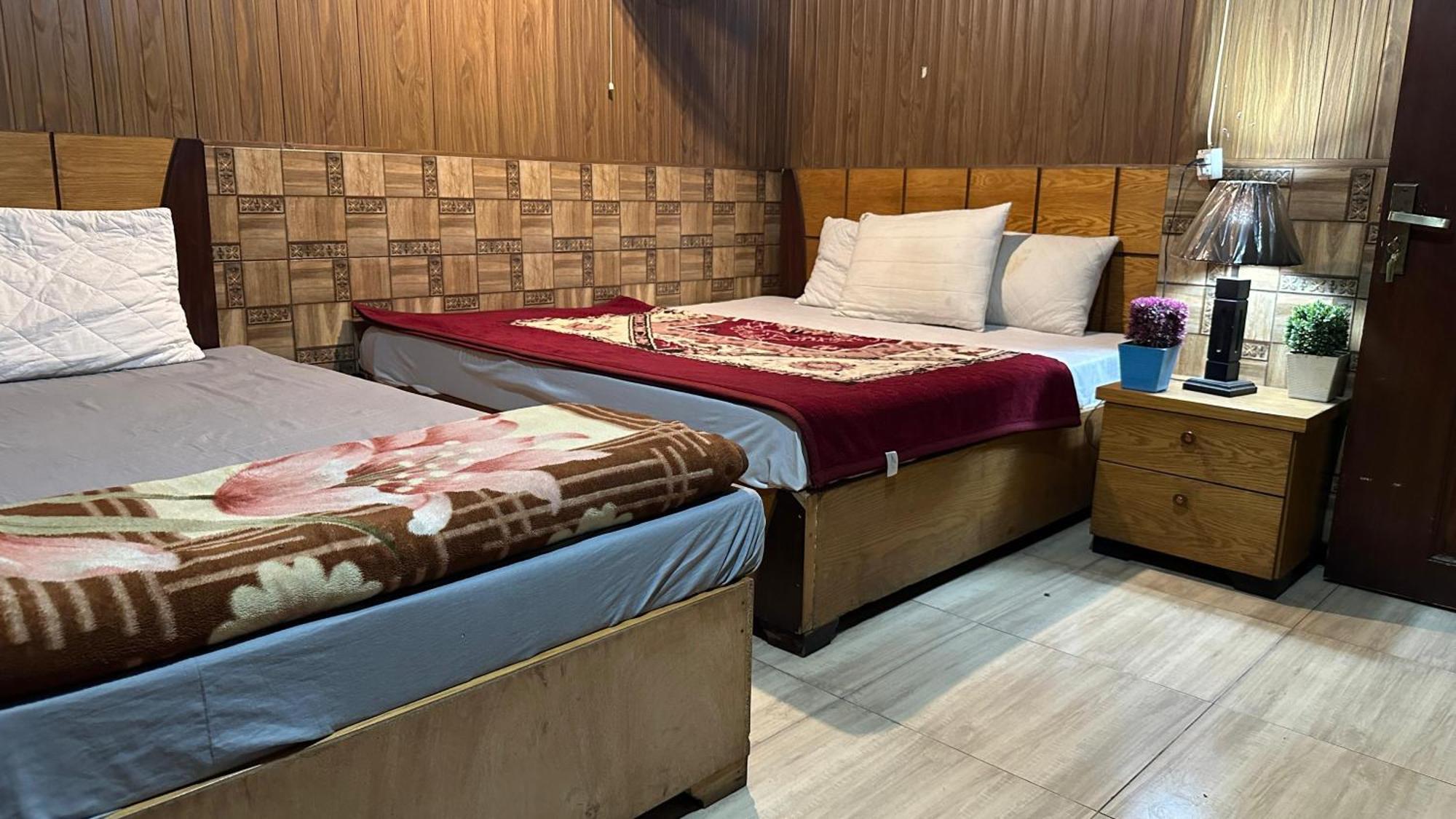 רוואלפינדי Baoo Jee Hotel Islamabad מראה חיצוני תמונה
