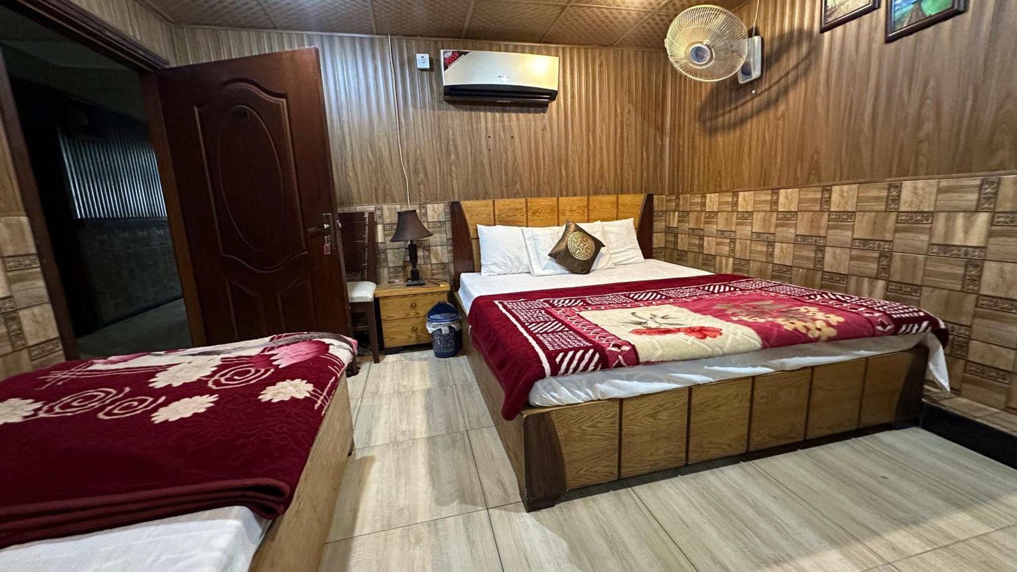 רוואלפינדי Baoo Jee Hotel Islamabad מראה חיצוני תמונה