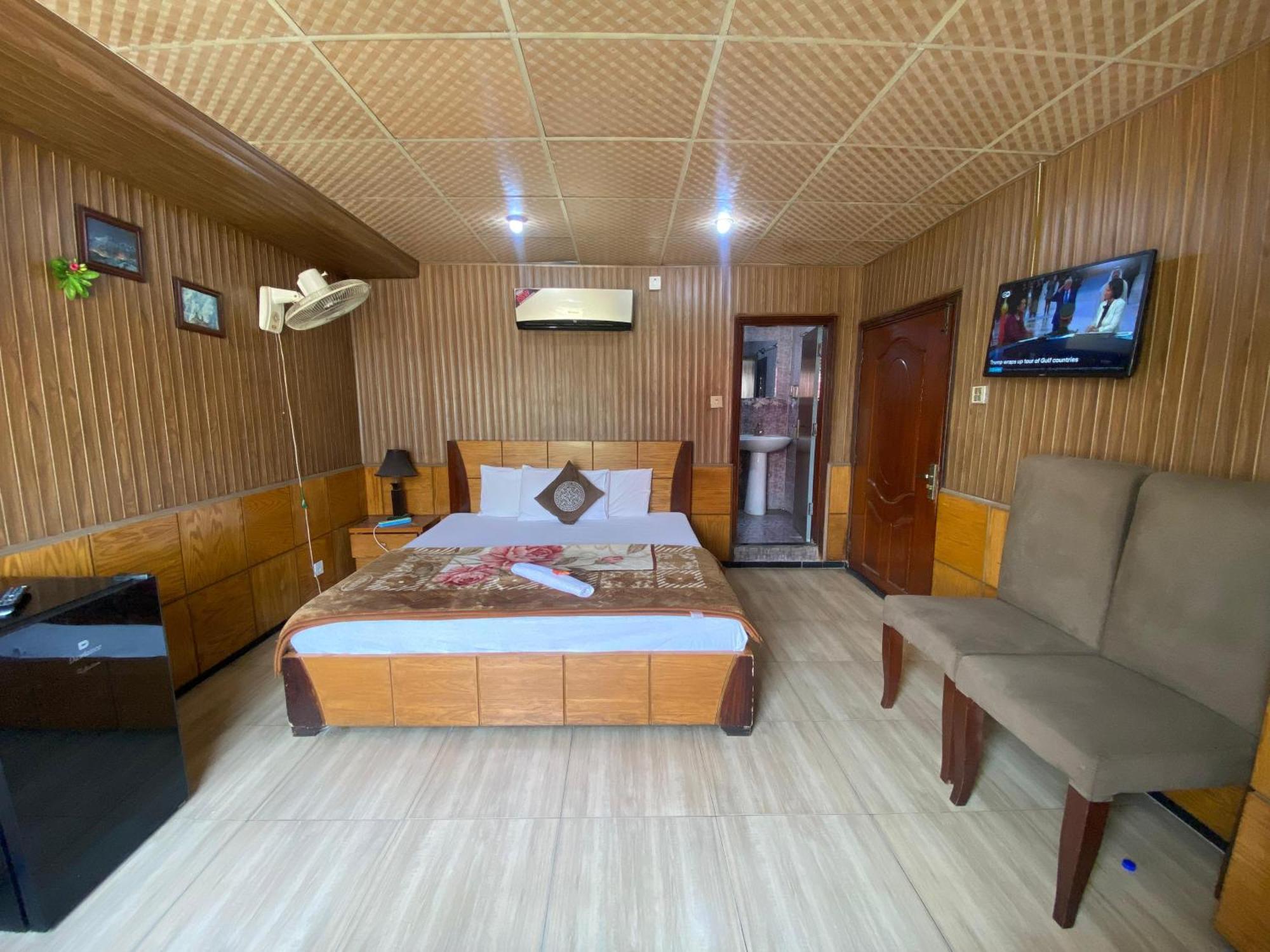 רוואלפינדי Baoo Jee Hotel Islamabad מראה חיצוני תמונה
