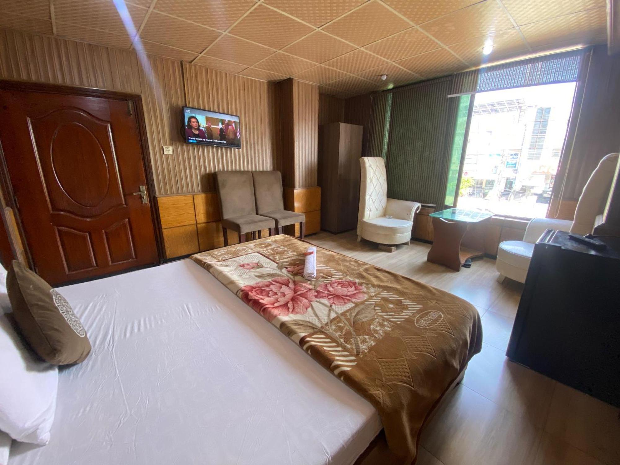 רוואלפינדי Baoo Jee Hotel Islamabad מראה חיצוני תמונה