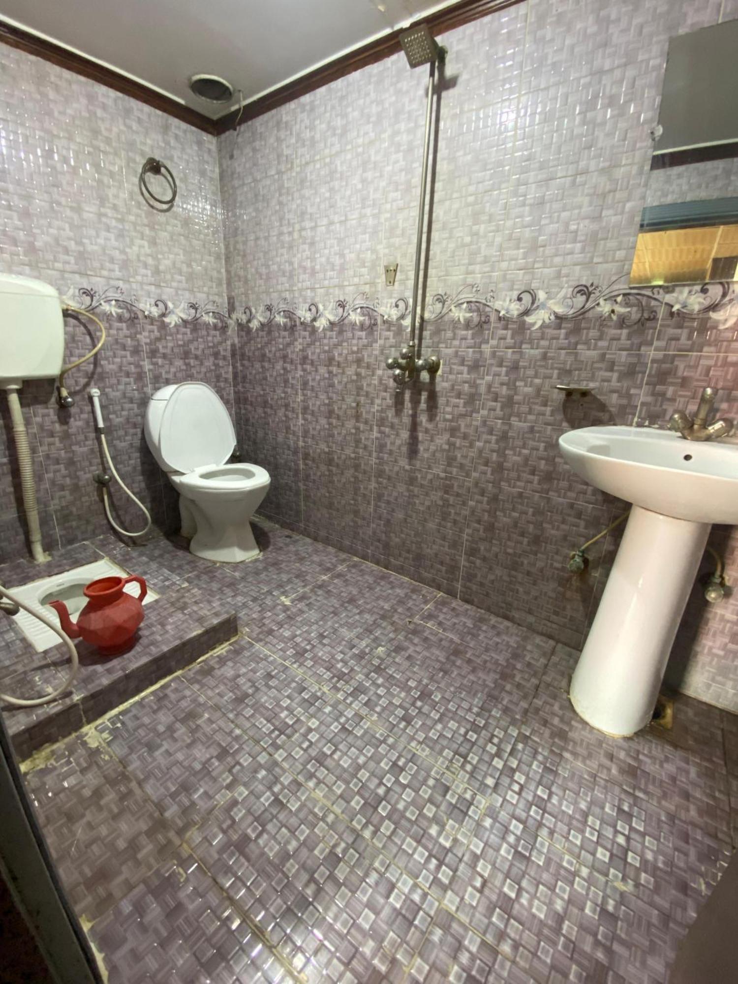 רוואלפינדי Baoo Jee Hotel Islamabad מראה חיצוני תמונה